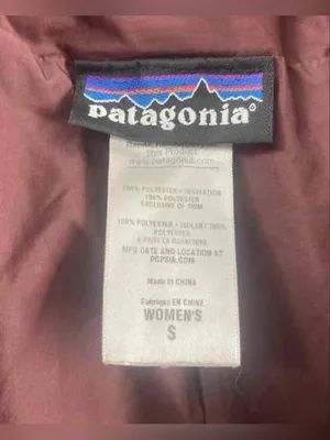 Patagonia Women's Quilted Long Coat - Burgundy Size Small thumbnail 4