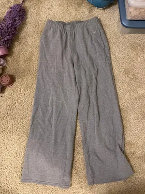 Hollister Gray  Sweatpamts thumbnail 1