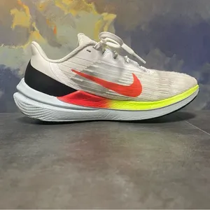 Nike Zoom Winflo 9 Women's White Running Shoes Size 7.5 thumbnail 11