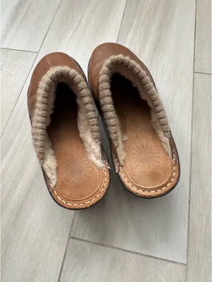 UGGs UGG Chestnut Leather Shearling-Lined Slip-On Clogs thumbnail 3