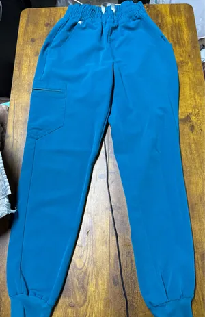 FIGS Scrub Pants thumbnail 1