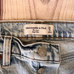 Abercrombie & Fitch Distressed High Rise Straight Leg Dad Jeans thumbnail 7