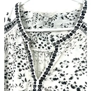 Lucky Brand M Shirt Top black white patterned long-sleeve peasant embroidered thumbnail 3