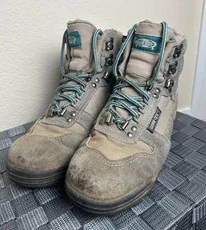 Vasque Hiking Boots Women's Size 6 GORE-TEX Outdoor Waterproof Camping Shoes thumbnail 1