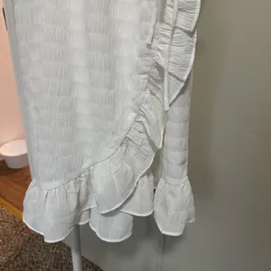 Maurice's White Shortsleeve Wrap Mini Dress Size Small bridal feminine homecoming wedding thumbnail 3