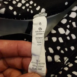 Lululemon Crop Leggings 6 thumbnail 8