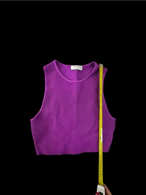 Babaton Ribbed Magenta Crop Tank thumbnail 2