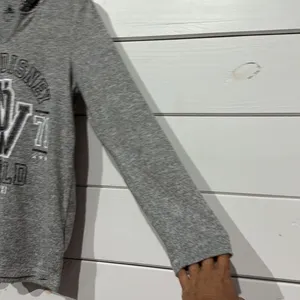Walt Disney World Sweatshirt M Sequin Hooded Gray Silver Graphic Distressed thumbnail 7