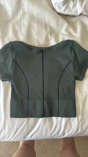 Aerie Green Top Crop thumbnail 2