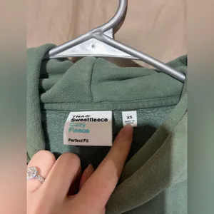 TNA sweatshirt Size XS thumbnail 4