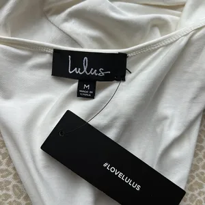 NWT Lulu’s Off White Bodysuit with Colorful Shoulder Tie size M thumbnail 6