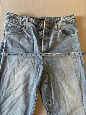 Express Relaxed Straight Ankle High-Rise Jeans Size 6R Light Wash thumbnail 4