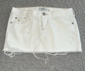 White denim micro mini skirt Size 0 thumbnail 1