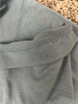 Lululemon top thumbnail 3