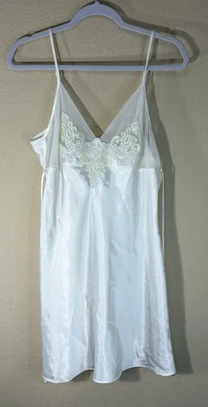 Delicates Intimate Nightgown/Slip White Lace Florals Sz M Bridal Honeymoon Vacay thumbnail 1
