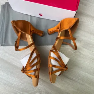 New Elegant Bronze Dance Shoes Size 9 thumbnail 6