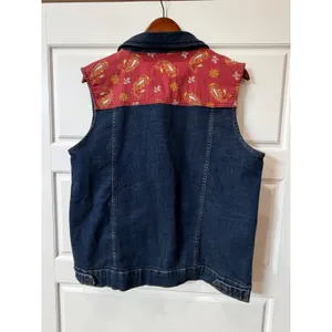 Wrangler Blue Denim‎ Vest Medium Red Paisley Western Rodeo Cowgirl thumbnail 5