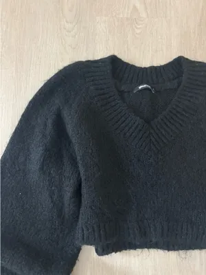 Gina Tricot Cropped Sweater thumbnail 2