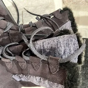 The North Face Women's Nuptse Purna Boot Size 8 Waterproof Faux Fur Gray Suede thumbnail 2