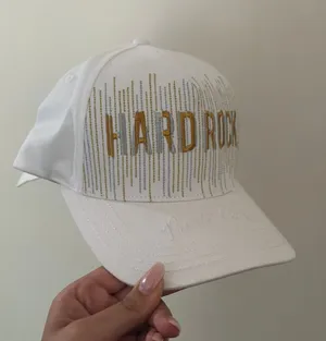 Hard rock hat  thumbnail 1
