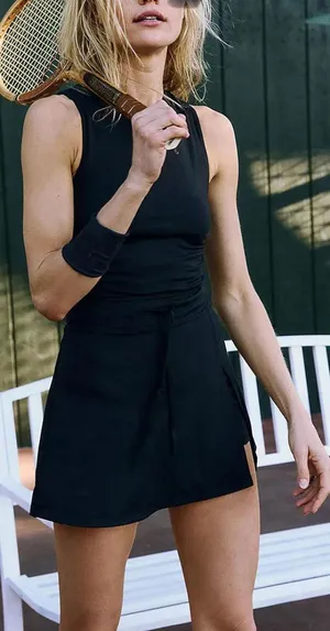 Black backless athletic dress Size M thumbnail 1