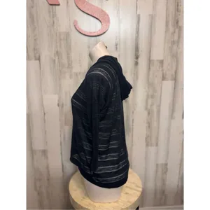 Hollister woman’s Lightweight hooded pullover with 3/4 sleeves size XSMALL thumbnail 3
