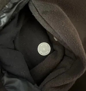 Lululemon Black Miracle Jacket Sz 6 thumbnail 9