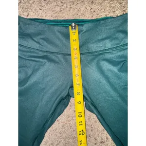 lululemon athletica Green Leggings size 8 thumbnail 5