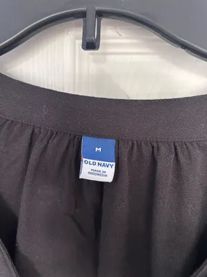 Old navy top thumbnail 5