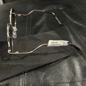 SHANE Silver Metal Round Sunglasses with Lavender Hair Accent thumbnail 12