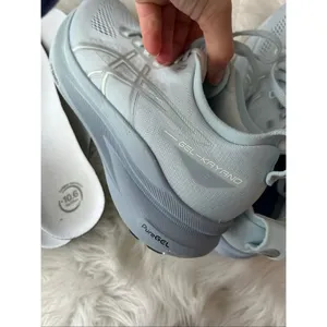 ASICS Gel-Kayano 31 Women's Running baby blue color size 7.5 thumbnail 6
