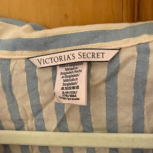 EUC Victoria’s Secret Flannel Pajama Set, Pink & Blue Classic Stripe SmL thumbnail 6