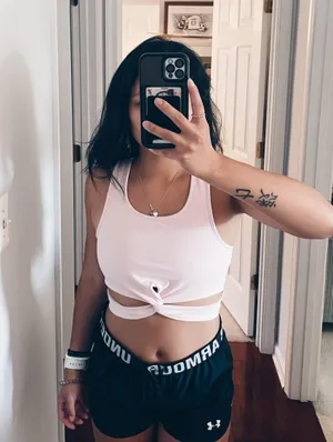 Gymshark cropped workout tank thumbnail 1