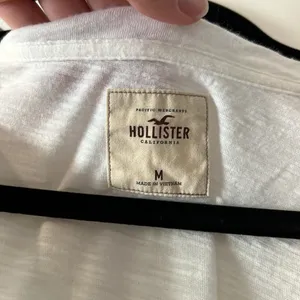 Hollister V neck top thumbnail 3