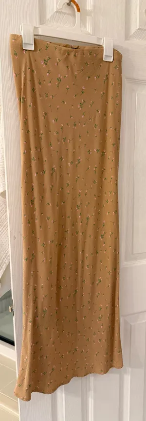 Wild Fable Floral Tan Skirt thumbnail 1
