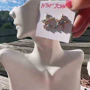 Betsey Johnson White Sea Star earrings studs thumbnail 2