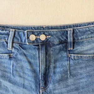 American Eagle Stretch Denim Mom Shorts Womens 4 Blue thumbnail 5