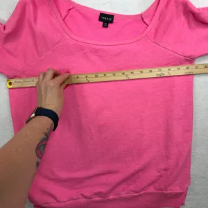 Torrid 00 US M Medium Callie Off Shoulder Sweatshirt Hot Pink Raglan Long Sleeve thumbnail 9