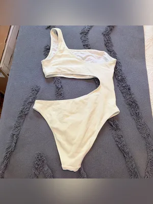Mono b One-Shoulder Cutout One-Piece Swimsuit. White. Size: Large. thumbnail 3