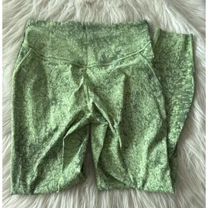 Lululemon Size 12 Base Pace City Grit Green High-Rise Running Tight‎ 25" Yoga thumbnail 1