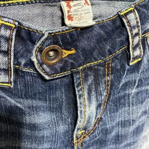Silver Jeans​​​ thumbnail 9