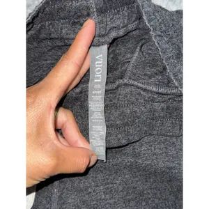 Vuori Women's harem Heather Grey Jogger Pants Size Small thumbnail 4