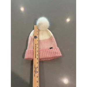 Victoria's Secret Pink White Knit Beanie‎ Hat Faux Fur Pom Pom Winter thumbnail 2