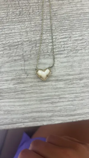 Kendra Scott heart necklace  thumbnail 2