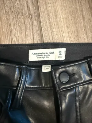 Abercrombie Curve Love Leather Straight Pants thumbnail 6