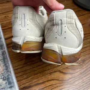 Asics Cream and White Running Shoes (Flawed) thumbnail 4