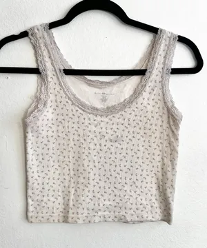 Brandy Melville Ivory Floral Cami Tank Top Bow‎ Accent Lace Trim Cotton thumbnail 1