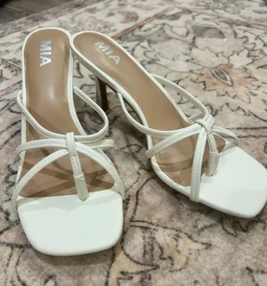 MIA white kitten heels thumbnail 1