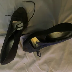 FIONI Clothing Elegant Black Lace-Up Heels thumbnail 3