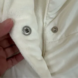 Vintage Lee Winter White Cream Puffer Vest Large Casual Cozy Outdoors Cabincore thumbnail 7